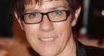 Gewann die Wahl trotz eines Bekenntnisses zu G8: Saarlands Ministerpräsidentin Kramp-Karrenbauer (CDU). Foto: J. Patrick Fischer / Wikimedia Commons (CC BY-SA 3.0)