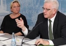 Abschied von der “demografischen Rendite”: Kretschmann stoppt offenbar geplanten Abbau von Lehrerstellen Beerdigen offenbar die Abbaupläne bei den Lehrerstellen: Kultusministerin Susanne Eisenmann (CDU) und Ministerpräsident Winfried Kretschmann (Grüne). Foto: Staatsministerium Baden-Württemberg