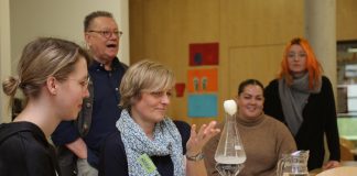 Flexibel die eigene pädagogische Praxis stärken: Montessori Basiskurse am Wochenende, in den Ferien und im Blended Learning-Format