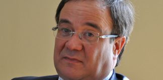 Wenn Parteistrategen in der Coronakrise die Schulpolitik übernehmen: Öffnen um jeden Preis? Der riskante Kurs des ehrgeizigen Herrn Laschet