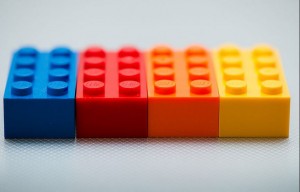 Das Ausgangsprodukt: Lego-Steine. Foto: Kenny Louie / Wikimedia Commons (CC BY 2.0)