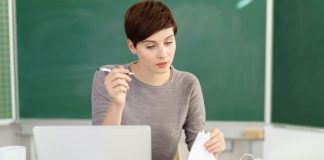 Den eigenen PC zur Unterrichtsvor- und nachbereitung zu nutzen, kann problematisch sein. Foto: Shutterstock