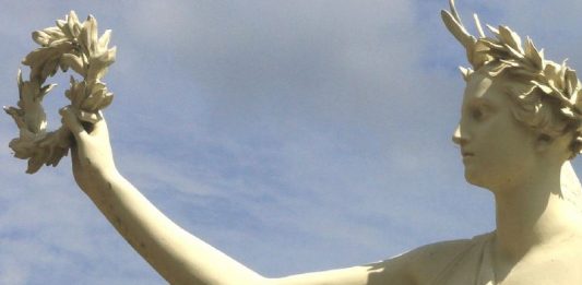 Die Philologen haben vor Gericht schon gegen die Landesregierung gesiegt - gelänge das nochmal? Rike / pixelio.de