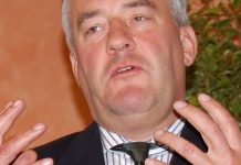 Liegt mit der GEW im Clinch: Bayerns Kultusminister Ludwig Spaenle. Foto: Sigismund von Dobschütz / Wikimedia Commons (CC BY-SA 3.0)