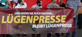 "Lügenpresse bleibt Lügenpresse": Pegida-Demonstranten. Foto: opposition24 / flickr (CC BY 2.0)