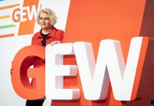 GEW-Chefin Finnern (frisch im Amt bestätigt) macht Kampfansage an Rechtsaußen