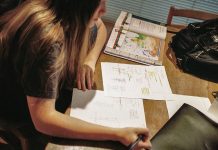 Fachgesellschaften beklagen mangelnde Mathematikkenntnisse von Studienanfängern und geben Empfehlungen für den Unterricht Mathematikkenntnisse sind in vielen Studiengägngen alternativlose Voraussetzungen. Foto: Robert Couse-Baker / flickr (CC BY 2.0)