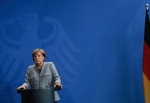 Gegen Merkel: Beschluss-Entwurf der Ministerpräsidenten sieht praktisch keine Einschränkungen beim Präsenzunterricht vor