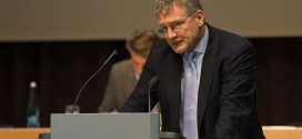 Offenbar auf der Suche nach Wahlkampfthemen: AfD-Chef Jörg Meuthen. Foto: Robin Krahl / Wikimedia Commons (CC BY-SA 4.0)