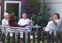 Gute Nachbarschaft steht bei den Menschen auch heute noch hoch im Kurs. Foto: Last Hero / flickr (CC BY-SA 2.0)