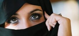 Eine junge Muslimin wollte mit ihrem Niqab-Gesichtsschleier die Abendschule besuchen, doch die Lehranstalt schloss sie vom Unterricht aus - zu Recht. Foto: rana ossama / flickr (CC BY-SA 2.0)