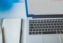 Wissenschaftler fordert freie digitale Materialien für Schulen