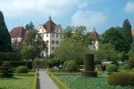 So stellen sich viele Eltern offenbar eine Privatschule vor: Park des Eliteinternats Schloss Salem. Foto: Wikimedia Commons