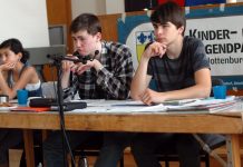 Viele Kinder und Jugendliche haben zwar ein Interesse, ihr Umfeld mit zu gestalten, benötigen aber mehr Unterstützung durch Erwachsene. Ralf Roletschek /Wikimedia Commons (FAL)