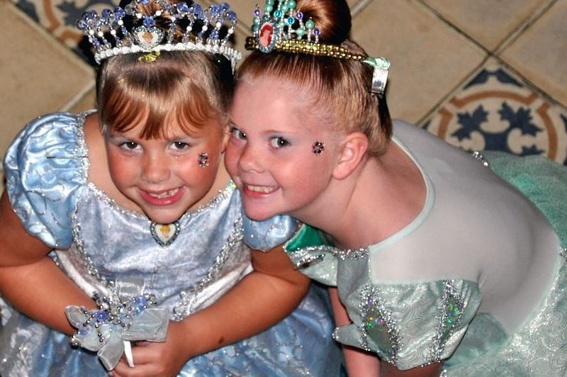 Ist es sinnvoll, aus der Einschulung eine Art Kindergeburtstag zu machen (Symbolfoto)? Foto: Serena / flickr (CC BY 2.0)
