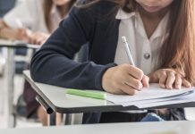 Bildungsministerin Martin will größere Vergleichbarkeit beim Abitur