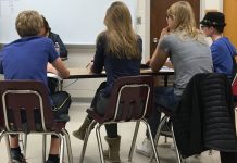 Der Unterricht als Ratespiel. Sicher nicht die innovativste Methode, aber möglicherweise ein guter Weg, Vorwissen bei Schülern zu aktivieren. Foto David Mulder/flickr (CC BY-SA 2.0)