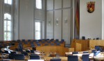 Geht es nach dem Willen der SPD-Fraktion gibt es im Landtag von Rheinland-Pfalz in nächster Zeit keine größeren Schul-Debatten. Foto: Roland Struwe /Wikimedia Commons (CC-BY-SA-3.0)