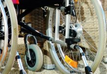 Eine Behinderung ist für Eltern immer noch ein Kostenfaktor. Foto: moritz320 / Pixabay (CC0 1.0)