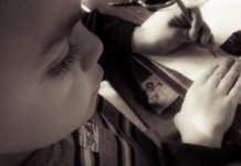 Kinder Legasthenie und Dyskalkulie bleiben oft ohne besondere Förderng. Foto: Jennifer Scarlett / flickr (CC BY-SA 2.0)