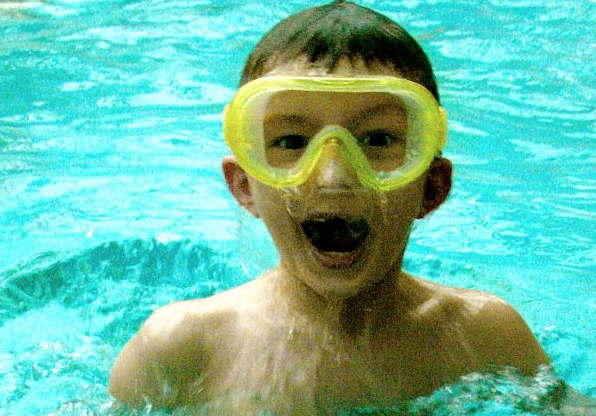 Schwimmunterricht macht Spaß - den Kindern jedenfalls. Foto: Martin Terber / flickr (CC BY 2.0)