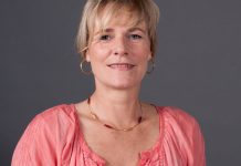 Bildungsministerin Oldenburg (Linke) schiebt Verantwortung für Präsenzunterricht auf den Bund