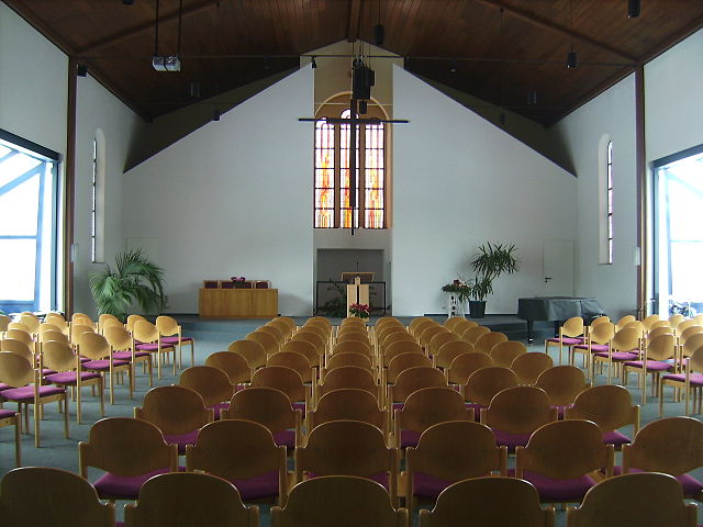 Die Schulpflicht kann die Religionsfreiheit einschränken: Kirche der Baptisten in Mainz. Foto: Sokkok, Wikimedia Commons (CC BY-SA 3.0)