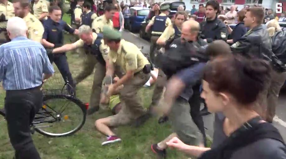 Spiegel-online hat ein Video von der Polizei-Aktion in Nürnberg veröffentlicht. Hier geht es zu dem Beitrag. (Foto: Sceenshot)