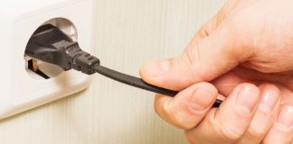 Streit um Microsoft und Co: Datenschutzbeauftragter stellt US-Software für Schulen infrage – Petition fordert Pragmatismus