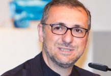 Erzbischof zur Schließung katholischer Schulen: fehlende Pensionsrücklagen besonderes Problem Hamburgs Erzbischof Stefan Heße will weiter mit der Genossenschaftsinitiative zur Rettung der katholischen Schulen in der Hansestadt zusammenarbeiten. Foto: © Raimond Spekking / Wikimedia Commons (CC BY-SA 4.0)