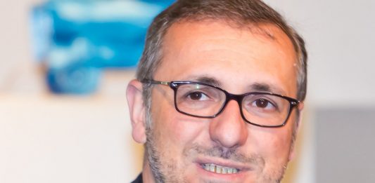 Hamburgs Erzbischof Stefan Heße will weiter mit der Genossenschaftsinitiative zur Rettung der katholischen Schulen in der Hansestadt zusammenarbeiten. Foto: © Raimond Spekking / Wikimedia Commons (CC BY-SA 4.0)