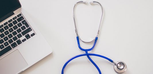 Weitere Studenten der Uni Hohenheim müssen ihre Kranschreibung begründen. Foto: StockSnap / pixabay (CC0)