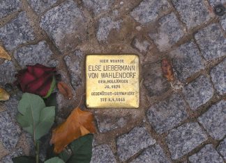 Gemeinsame Stadtrats-Initiative von CDU und AfD stoppt Stolperstein-Projekt – Auschwitz-Komitee: „Schäbigkeit“