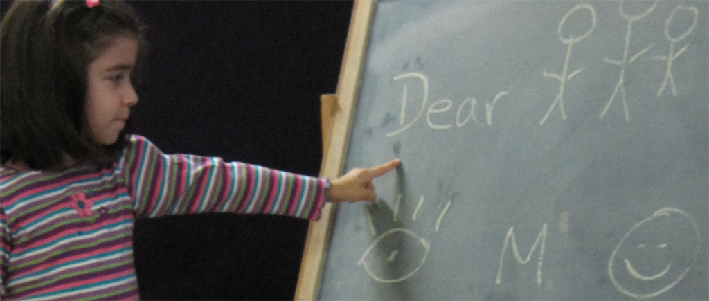 Ist Englisch in der Grundschule vielleicht sogar schädlich? Foto: Wellspring Community School/flickr (CC BY 2.0)