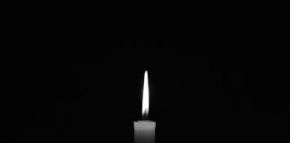 “Tief berührt”: Stadt gedenkt mit Gottesdienst des ertrunkenen sechsjährigen Pawlos