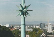 Erst nach Wochen aufgefallen: Unbekannte klauen Turmspitze von Universitätsbibliothek