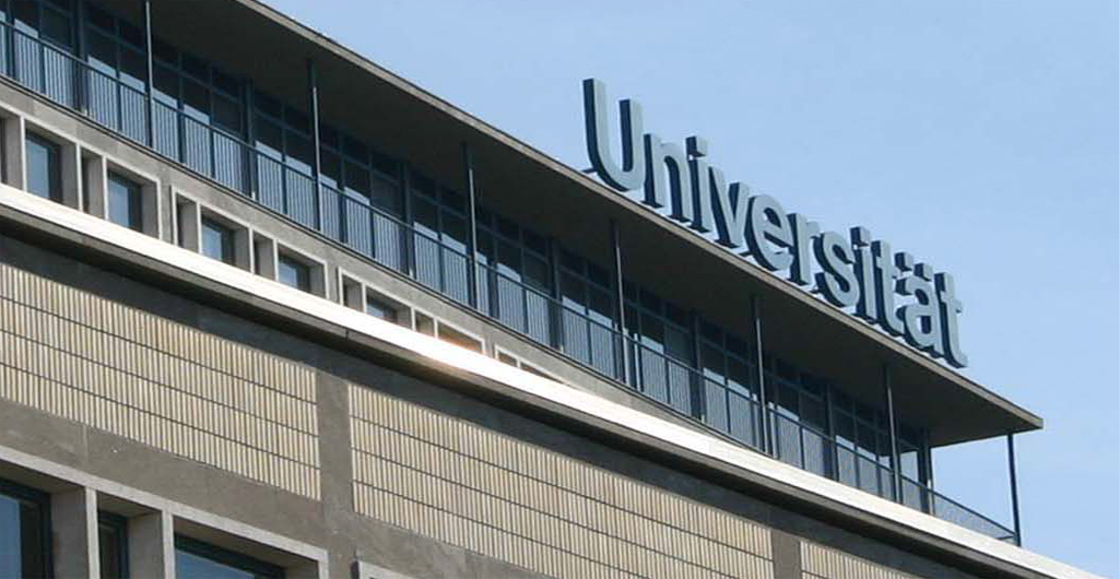 Hessen Unternehmensverbände wollen Facharbeitern den Hochschulzugang erleichtern. Foto: dinolino / pixelio.de
