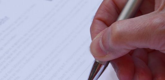 Die „Liga der freien Wohlfahrtspflege“ sammelt Unterschriften zum Ausbau der Schulsozialarbeit in Sachsen-Anhalt. Foto: Stefan Kottas / flckr (CC BY 2.0)