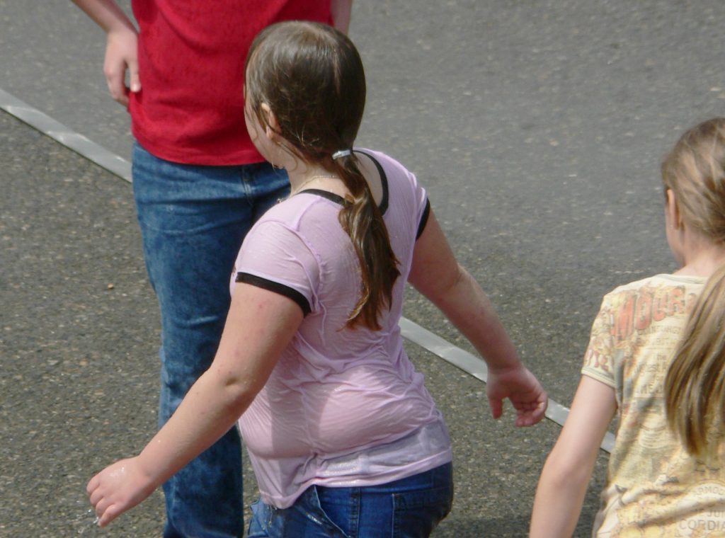 Der Anteil der übergewichtigen Kinder steigt seit Jahren leicht an, ergeben die Zahlen aus den Schuleingangsuntersuchungen. Foto: Walter Siegmund / Wikimedia Commons (CC BY 2.5)