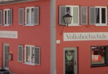 Besonders im ländlichen Raum wird es für Volkshochschulen manchmal schwer, die Kurse voll zu bekommen. Foto: GFHund / Wikimedia Commons (CC BY 3.0)