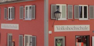 Besonders im ländlichen Raum wird es für Volkshochschulen manchmal schwer, die Kurse voll zu bekommen. Foto: GFHund / Wikimedia Commons (CC BY 3.0)