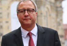 Streikverbot für verbeamtete Lehrer verfassungswidrig? Richter Voßkuhle lässt keine Tendenz erkennen