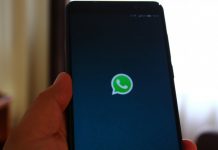 Jederzeit mal eben über WhatsApp mit den Eltern kommunizieren? Das ist in den Bundesländern erstaunlich unterschiedlich geregelt. Foto: alberthbq / Pixabay (CC0 1.0)