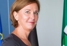 Lehrermangel: Gebauer kündigt Mehrarbeit von sechs Wochenstunden an Nordrhein-Westfalens neue Schulministerin Yvonne Gebauer will den Unterrichtsausfall an jeder einzelnen Schule öffentlich machen. Foto: Land NRW/R. Sondermann