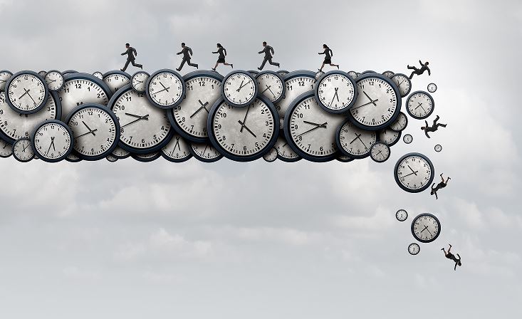 Wissenschaftler haben die Arbeitszeit von Lehrern erhoben. Illustration: Shutterstock