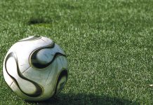 Ministerin Löhrmann: Späterer Schulbeginn nach Spielen möglich; Foto: Awaya Legends/Flickr (CC BY-SA 2.0)