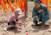 Studie: Erfolgreicher Einsatz von Quereinsteigern bedingt Personal- und Teamentwicklung Noch nicht alle Kitas nutzen die zur Verfügung stehenden Landesmittel zur individuellen Förderung. Foto: Stadt Troisdorf / flickr (CC BY 2.0)