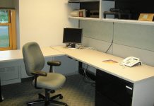 Viele Schulleiterbüros sind dauerhaft verwaist. Foto: Dossy Shiobara / flickr (CC BY-SA 2.0)