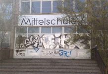 Evaluationsbericht zum Berliner Bonus-Programm: Geld wirkt – wenn auch langsam Die Zusatzförderung von Berliner Schulen in schwieriger Lage setzt laut Evaluationsbericht Impulse für die Schulentwicklung. Mit harten Zahlen sind die Erfolge jedoch nur schwer messbar (Symbolbild). Foto: Gkittlaus / Wikimedia Commons (CC BY-SA 3.0