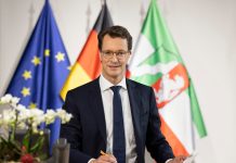 Wüst warnt zu Neujahr: “Omikron verzeiht keine Nachlässigkeit” (außer in Schulen?)